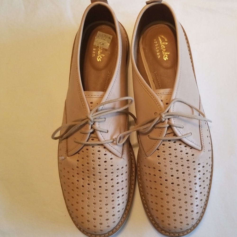 Clark's Leather Oxford Beige Super Comfortable!